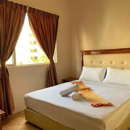 Delima Hotel & Homestay ポートディクソン エクステリア 写真